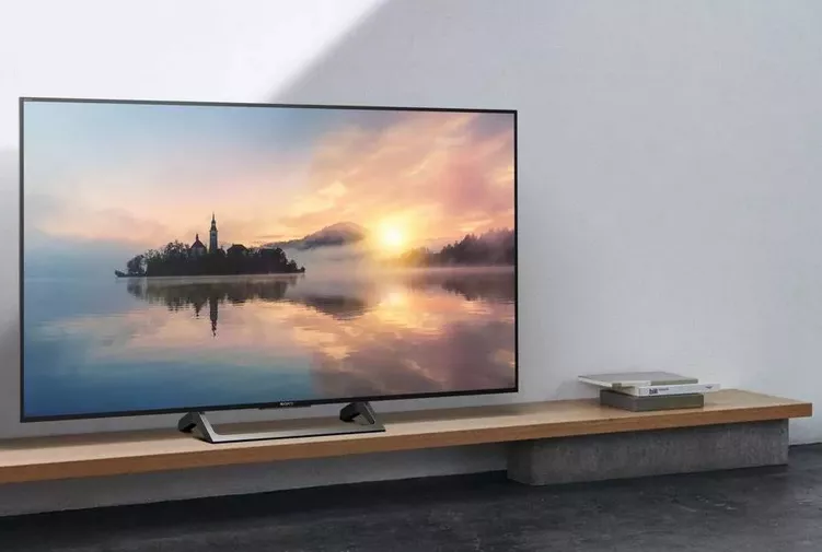 Лучшие 70 дюймовые телевизоры со Smart TV 2024 года: ТОП-4